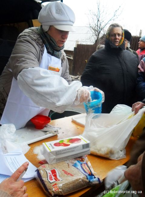 Подарки к Новому году для малоимущих людей Киева Подарки к Новому году для малоимущих людей Киева
