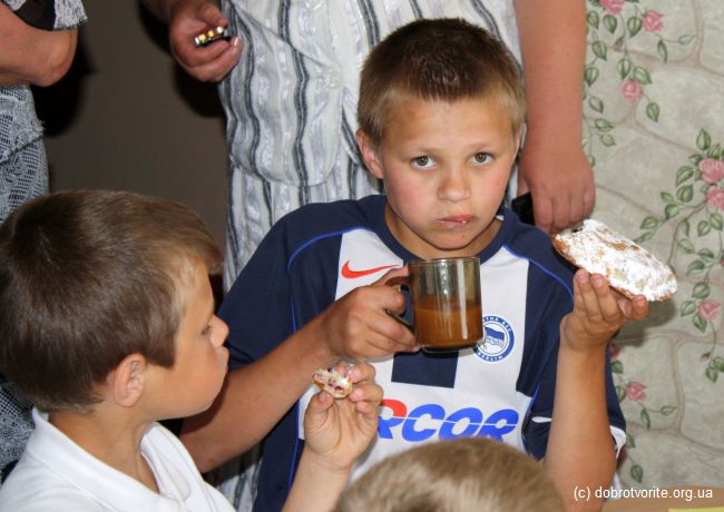 Благотворительность для детей-сирот