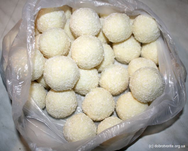 сладкие шарики из сухого молока сладкие шарики из сухого молока