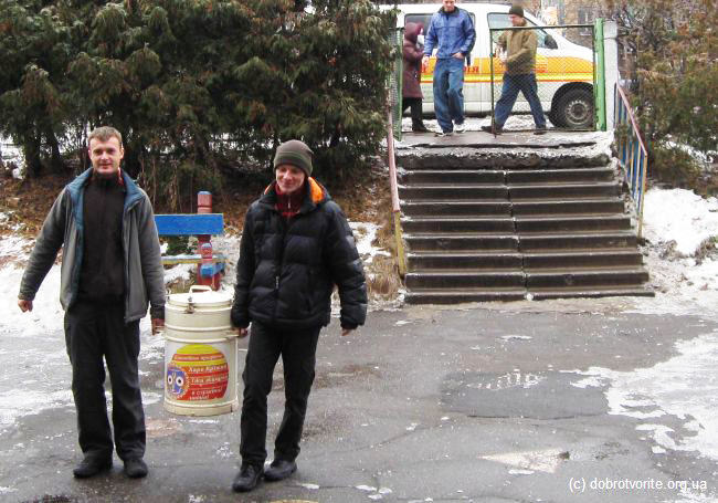 Команда благотворительной организации «Пища жизни»